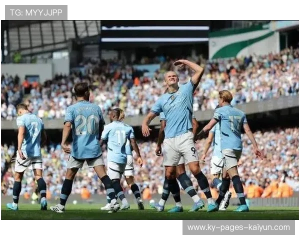 曼城传切如行云流水，攻势持续压迫