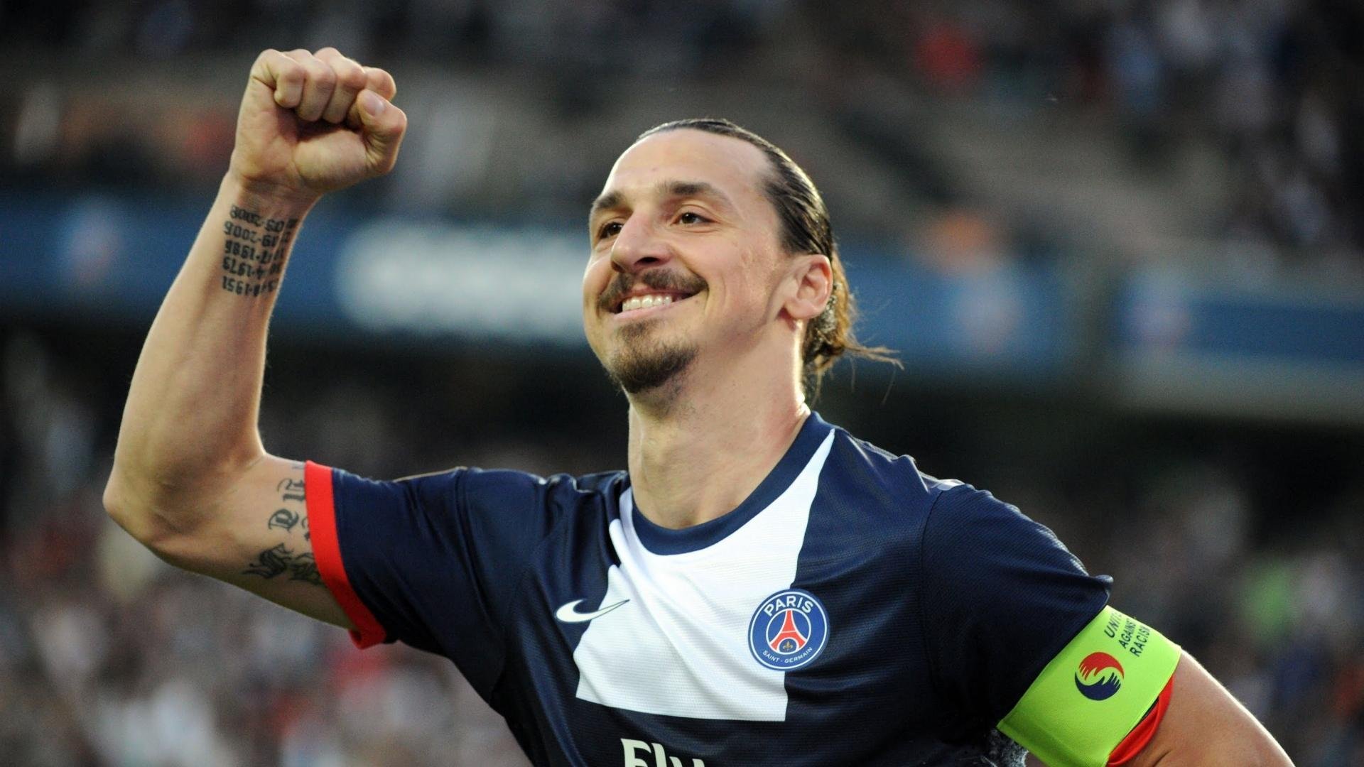 足球教练战术风格分析